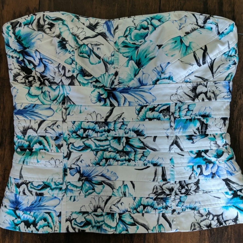 White House Black market top